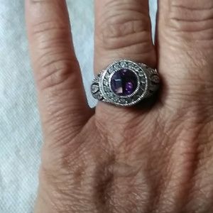Sterling Silver Ring with 5carat Amethyst